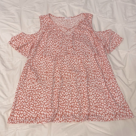 Cold shoulder Short-Sleeved Flutter Top 2XL - Picture 1 of 4